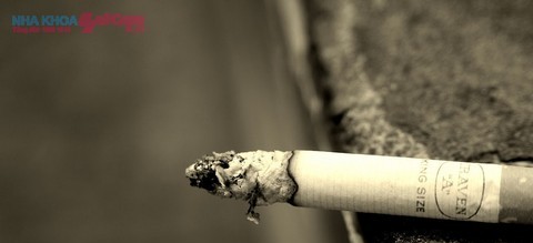 thuốc lá không chỉ ảnh hưởng đến sức khỏe mà còn làm răng bị ố vàng